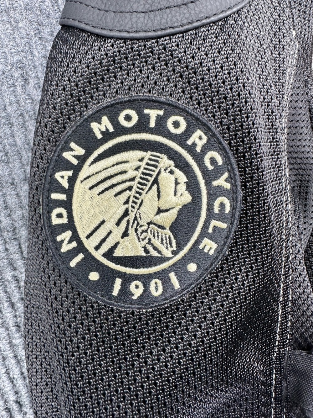 Indian Motorcycle Black Mesh Jacket with Cream Piping - Lightweight Riding Shell - Picture 4 of 9